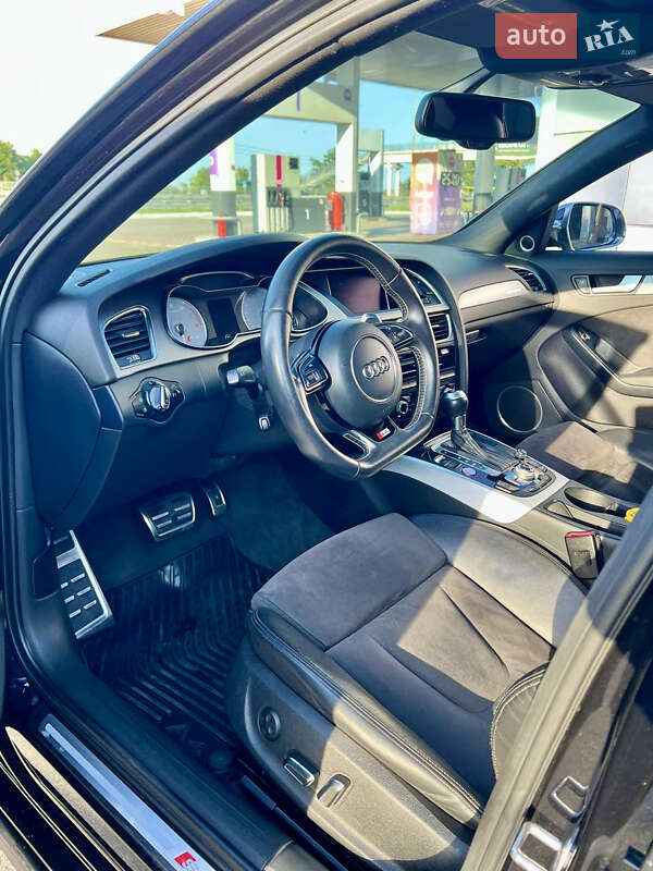 Седан Audi S4 2014 в Киеве