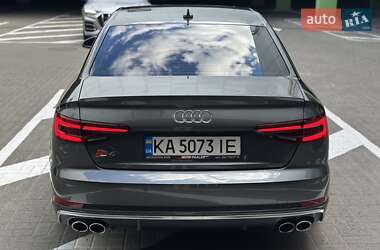 Седан Audi S4 2017 в 
