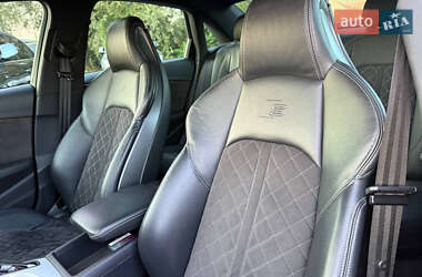 Седан Audi S4 2019 в 