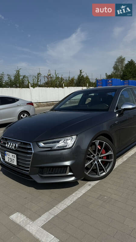 Седан Audi S4 2017 в Белой Церкви