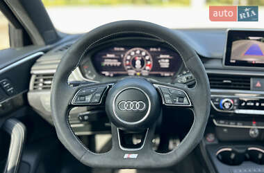 Седан Audi S4 2018 в 