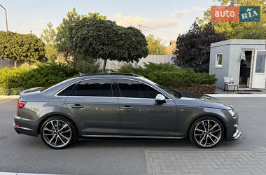 Седан Audi S4 2018 в 