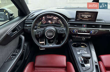 Седан Audi S4 2018 в 
