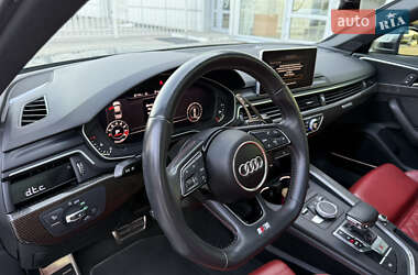 Седан Audi S4 2018 в 
