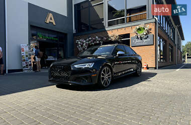 Седан Audi S4 2018 в 