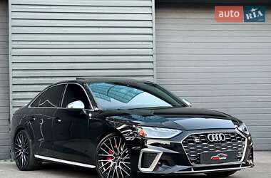 Седан Audi S4 2022 в 