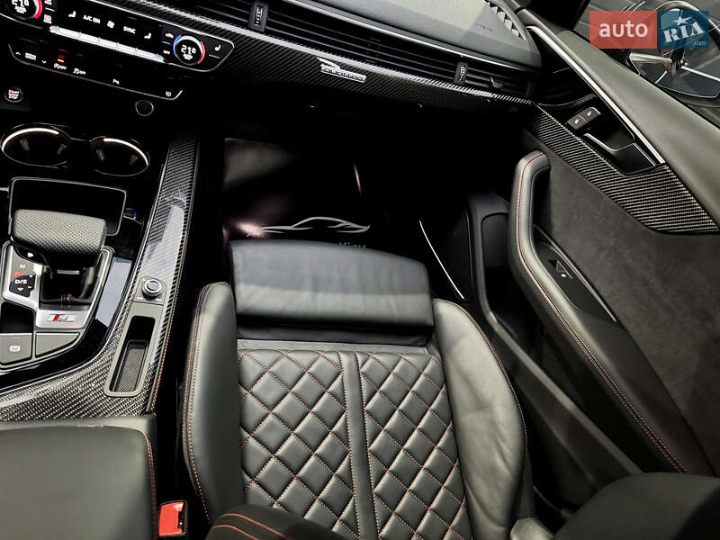 Седан Audi S4 2022 в Киеве