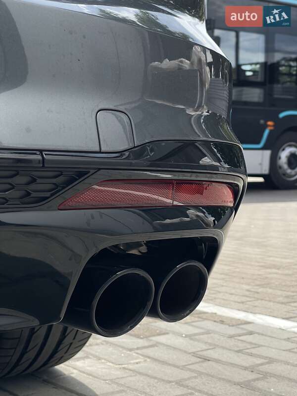 Седан Audi S4 2022 в Киеве