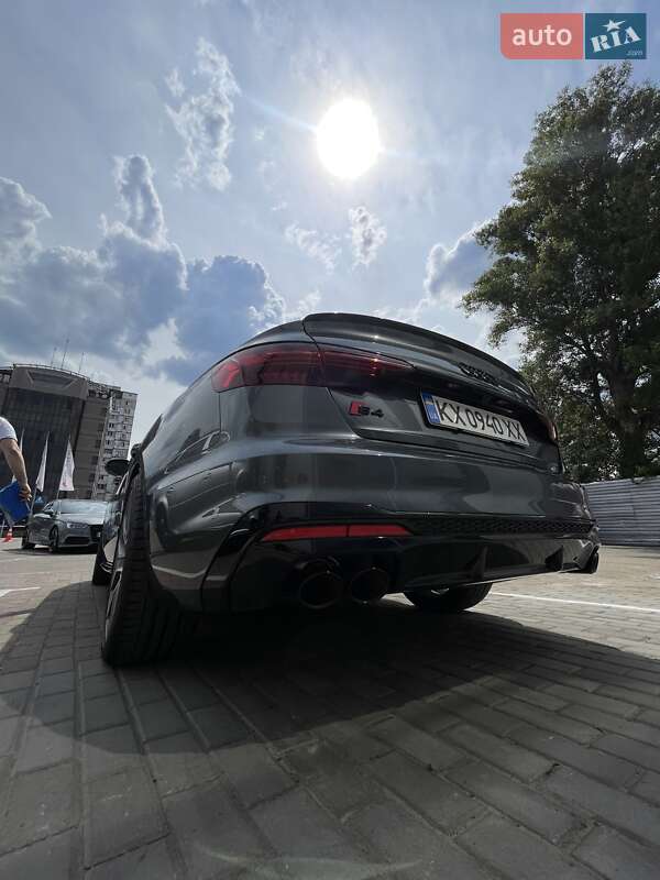 Седан Audi S4 2022 в Киеве