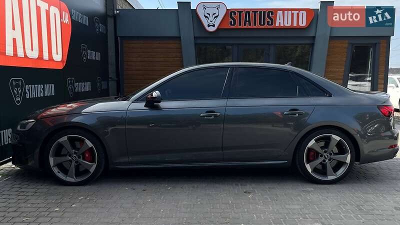 Седан Audi S4 2019 в Вінниці