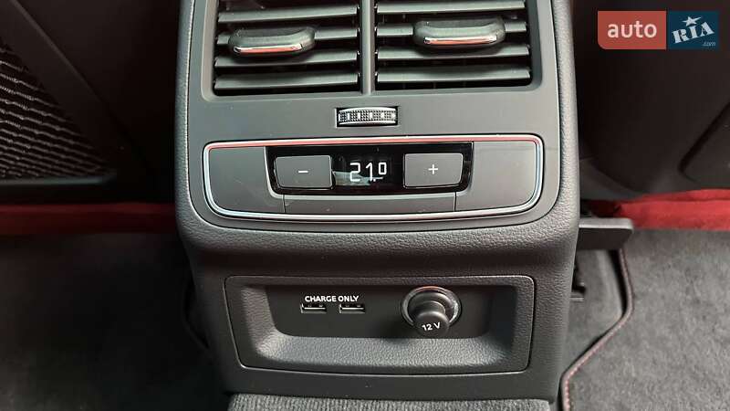 Седан Audi S4 2019 в Вінниці