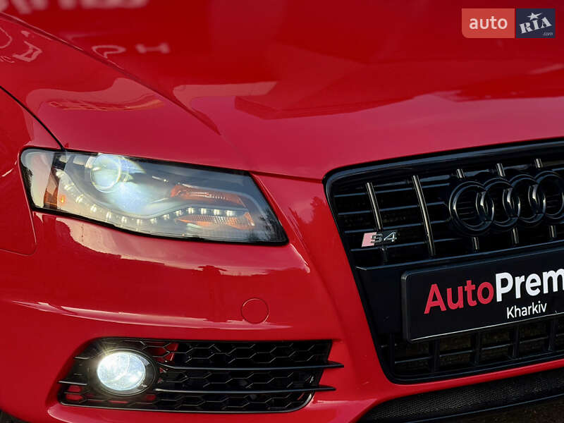 Седан Audi S4 2010 в Харькове