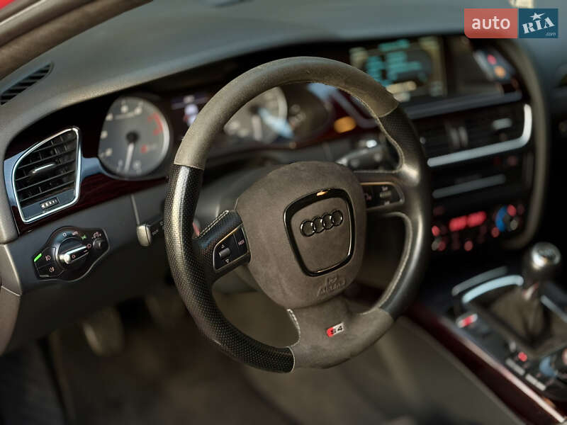 Седан Audi S4 2010 в Харькове