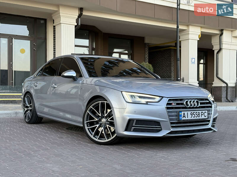 Седан Audi S4 2018 в 