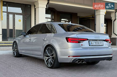 Седан Audi S4 2018 в 