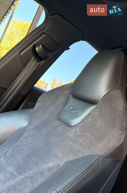 Седан Audi S4 2012 в 