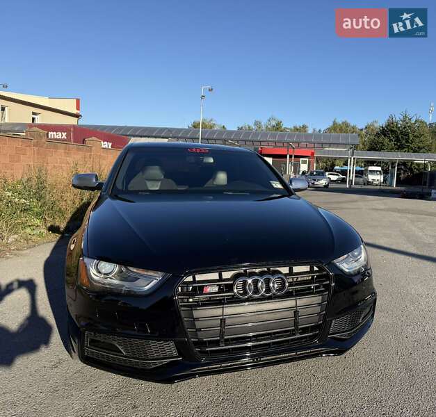 Седан Audi S4 2013 в Ровно