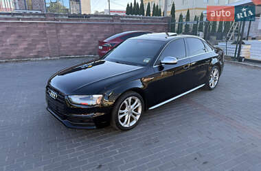 Седан Audi S4 2013 в 