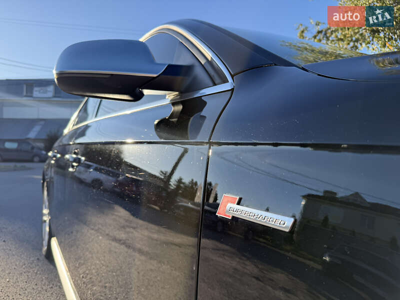 Седан Audi S4 2013 в Ровно