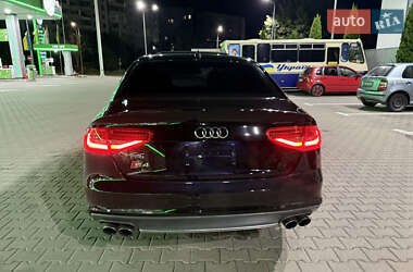 Седан Audi S4 2013 в 