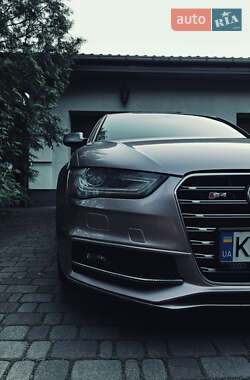 Седан Audi S4 2013 в 