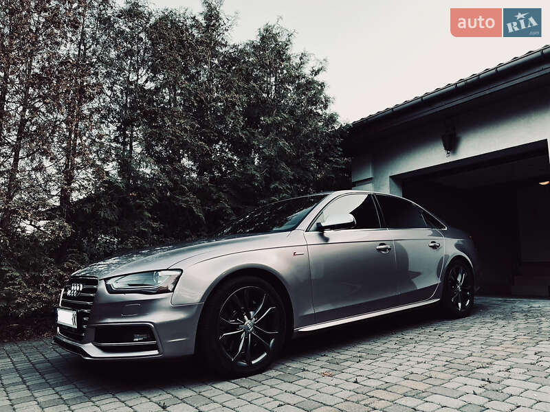 Седан Audi S4 2013 в Одессе
