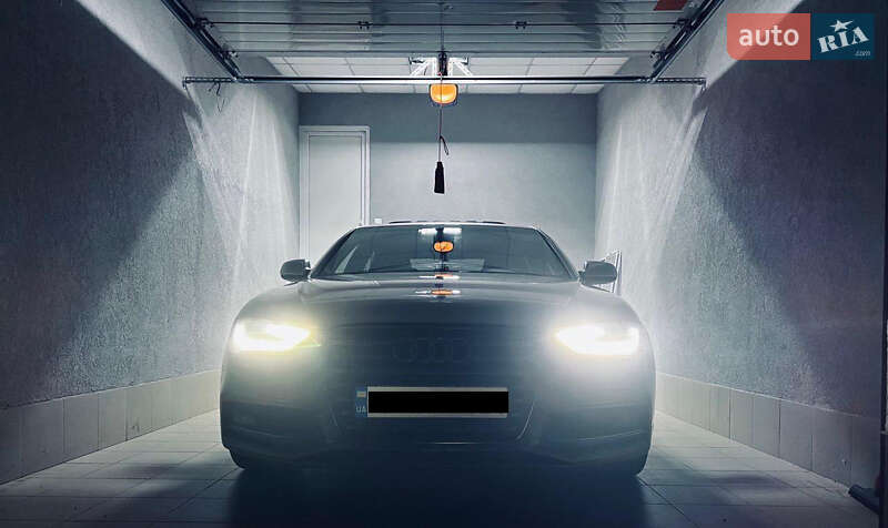 Седан Audi S4 2013 в Одессе