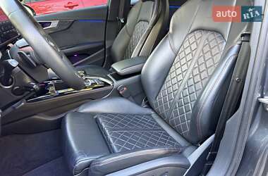 Седан Audi S4 2023 в 