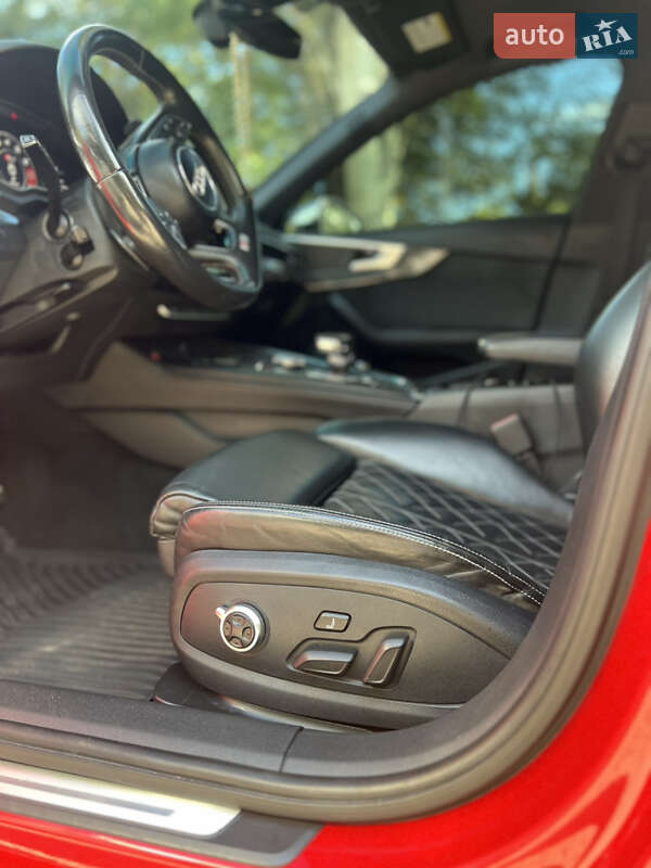 Седан Audi S4 2018 в Кривом Роге