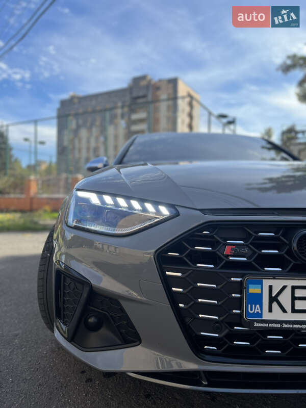 Седан Audi S4 2018 в Кривом Роге
