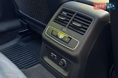 Седан Audi S4 2022 в 