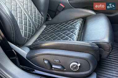 Седан Audi S4 2022 в 