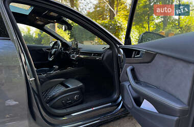 Седан Audi S4 2022 в 