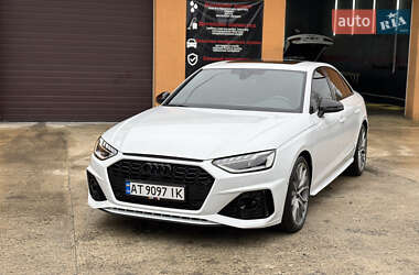 Седан Audi S4 2022 в 