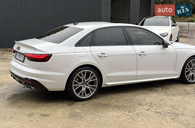 Седан Audi S4 2022 в 