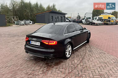 Седан Audi S4 2013 в 