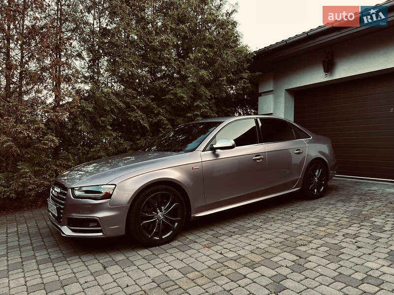 Седан Audi S4 2013 в Одессе