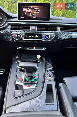Седан Audi S4 2018 в Луцьку