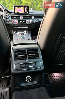 Седан Audi S4 2018 в Луцьку