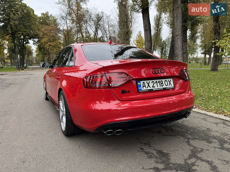 Седан Audi S4 2010 в Киеве
