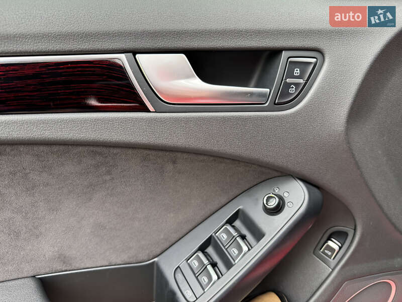 Седан Audi S4 2010 в Киеве