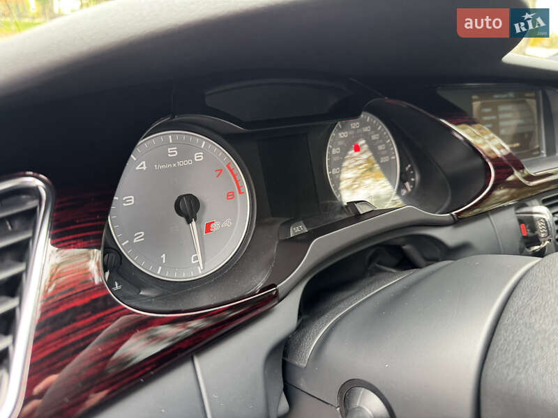 Седан Audi S4 2010 в Киеве