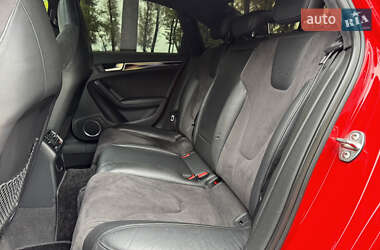Седан Audi S4 2010 в  фото 48 Седан Audi S4 2010 в
