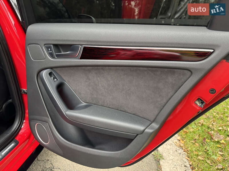 Седан Audi S4 2010 в Киеве