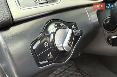 Седан Audi S4 2012 в  фото 33 Седан Audi S4 2012 в