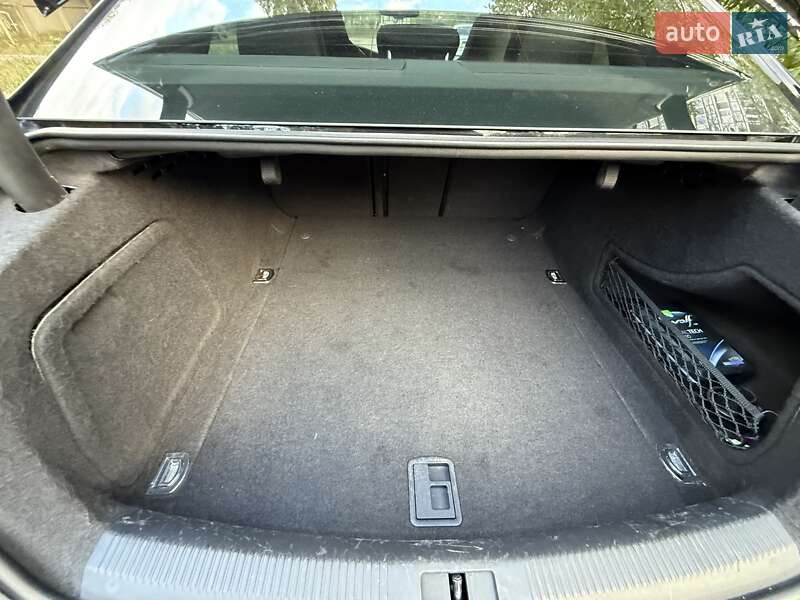 Седан Audi S4 2012 в Одессе