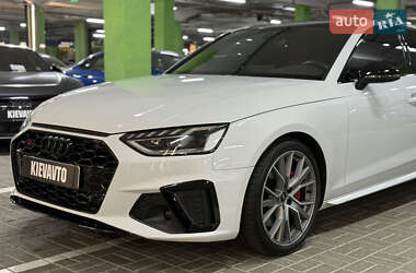 Седан Audi S4 2022 в 