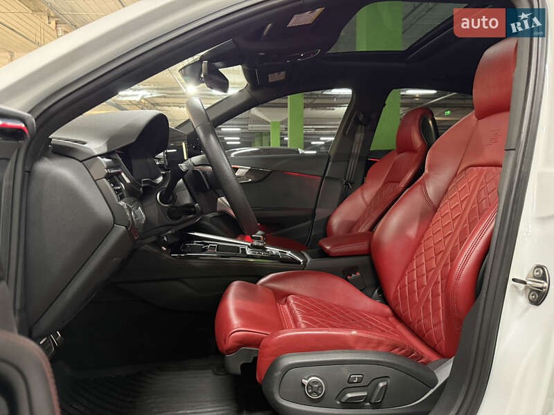 Седан Audi S4 2022 в Києві фото 13 Седан Audi S4 2022 в Києві