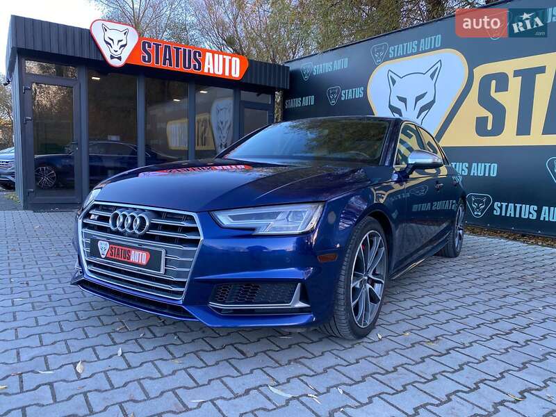Седан Audi S4 2017 в Хмельницькому