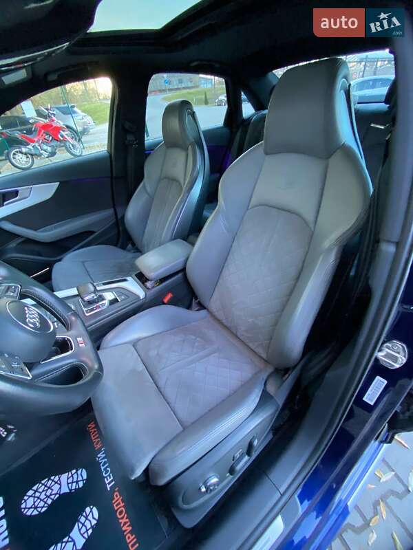 Седан Audi S4 2017 в Хмельницькому